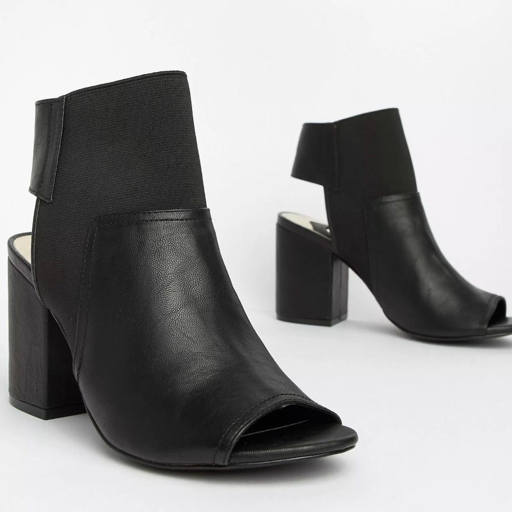 NWT DIBA TRUE Black Open Toe Black Booties 9.5